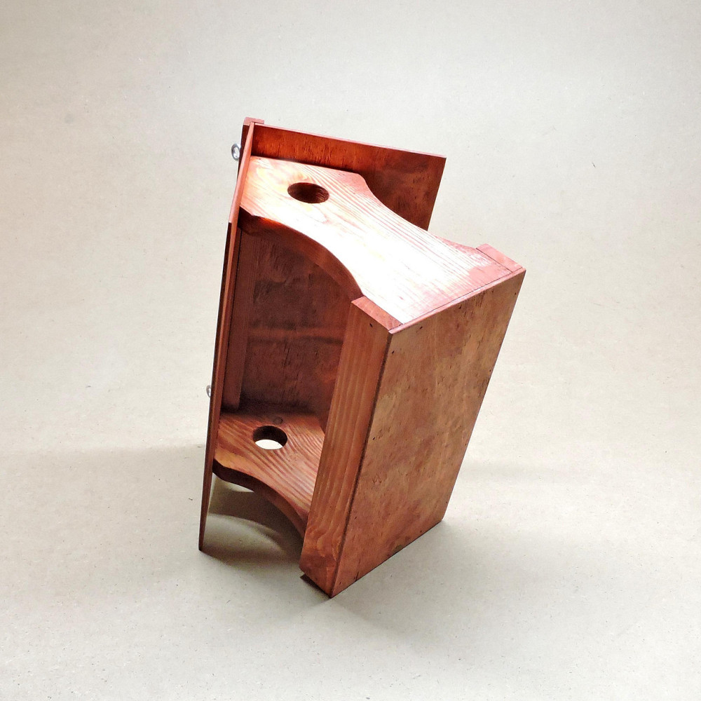 Кормушка садовая для птиц 