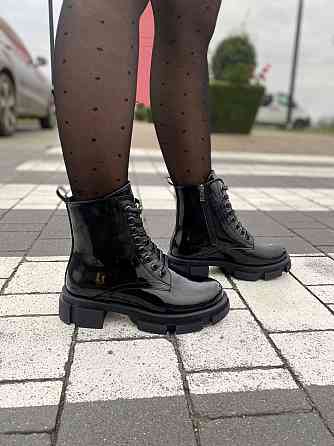 Жіночі черевики чорні з натуральної лакованої шкіри демісезонні, висота 13см р. 38-39р. (4229) Коломыя