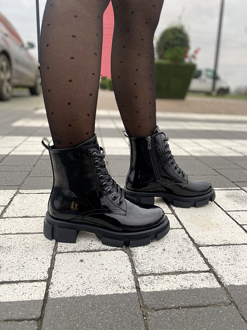 Жіночі черевики чорні з натуральної лакованої шкіри демісезонні, висота 13см р. 38-39р. (4229) Коломыя - изображение 5
