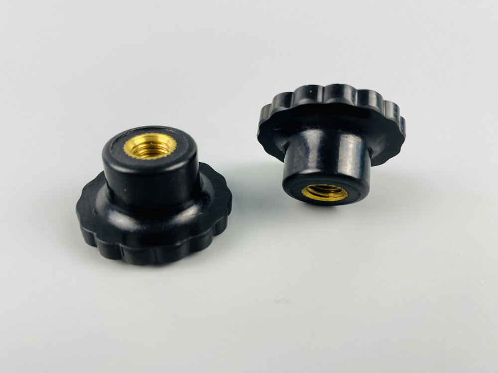 Наконечник важеля універсальний М10, D40 (шар чорний), латунна втулка різь внутрішня М10 Мукачево - фото 1