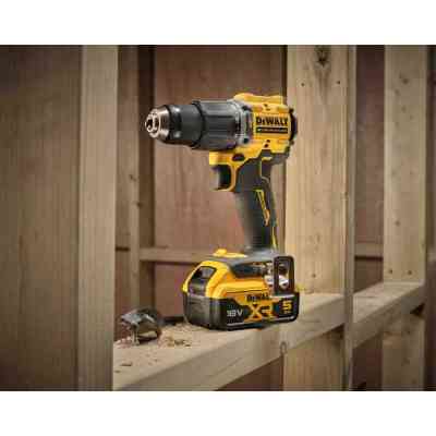 Шуруповерт DeWALT XR Li-Ion 18V, 74 Нм, 0-450/0-1650 об/мин, 1.17 кг, TSTAK (без АКБ и ЗУ) (DCD799NT) Винница