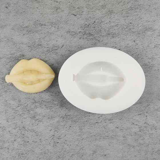 Форма силиконовая Губы 66 мм серый Киев