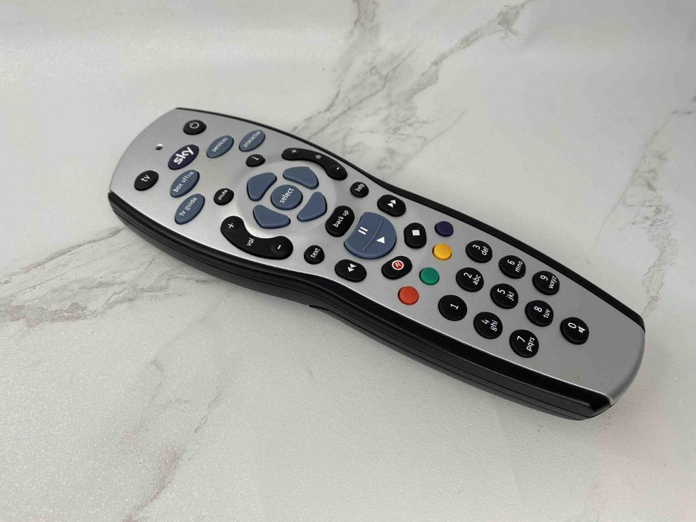 Б/в Пульт дистанційного керування Sky HD Plus Remote Control, для Sky HD та Sky Plus, вже запрограмований, сріблясто-чорний Київ - фото 7