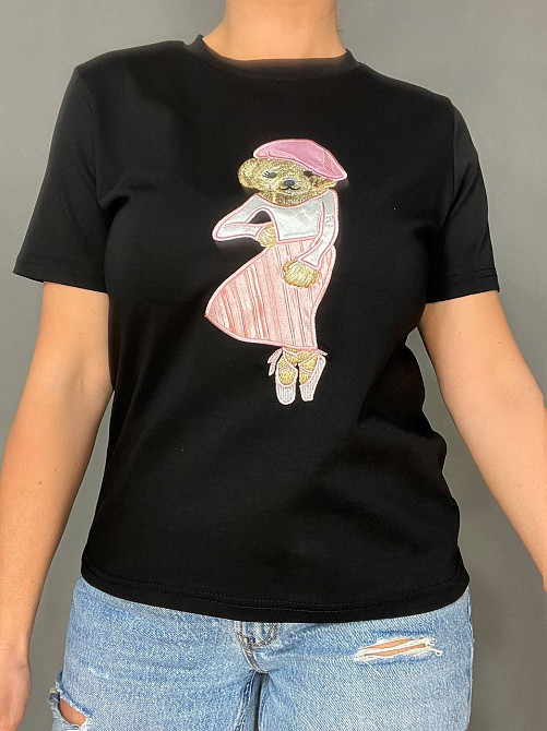 Футболка женская A-N 26009 нашивка мишка балерина впереди однотонная средняя длина базовая one size, черный, one size Киев - изображение 15