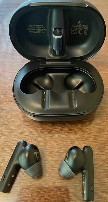 Наушники Беспроводная гарнитура: Plantronic Poly Voyager Free 60+ UC Black. Харьков - изображение 4