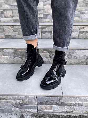 SOTHBY'S Жіночі черевики Sothby 's чорні шкіра лакована висота 14см (4197) Коломыя