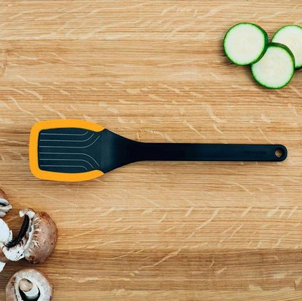 Кухонная Лопатка силиконовая 29 см FIskars 