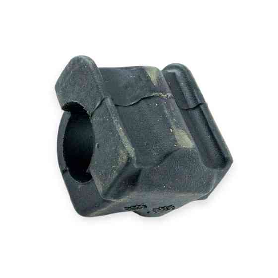 Втулка передня Фольцваген Lupo, Polo (94-01) стабілізатора Мукачево