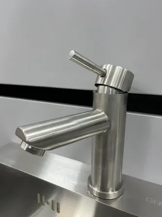 Смеситель для умывальника литой нержавеющая сталь Mixxus SUS-001-A (SS2801) Черновцы