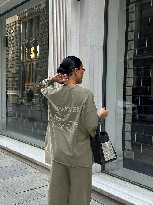 Женский прогулочный костюм двойка: кофта и штаны со стразами коттон 46, Оливковый Одесса - изображение 2