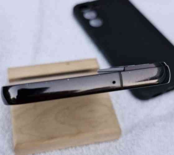 Смартфон Украинский: Samsung S22 , 2- Sim. Киев