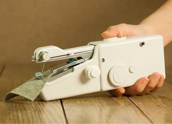 Портативна ручна швейна машинка MINI HANDY SWITCH CS-101B 1248 для ремонту та підшиву одягу в домашніх умовах Одеса - фото 5