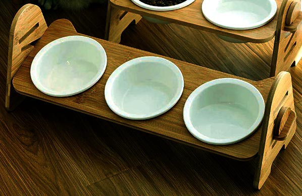 Подставка под миски для кошек 