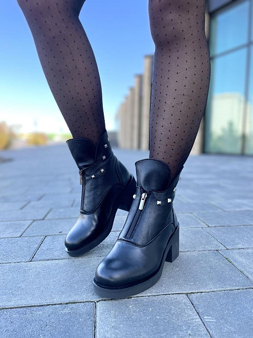 Черевики жіночі LaDi чорні натуральна шкіра зима высота 16см каблук 7см (2213) Коломия - фото 3