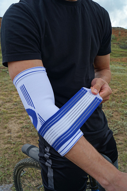 Налокітник Power System PS-6007 Elbow Support Pro White/Blue (1шт.) S/M Кам'янське - фото 9