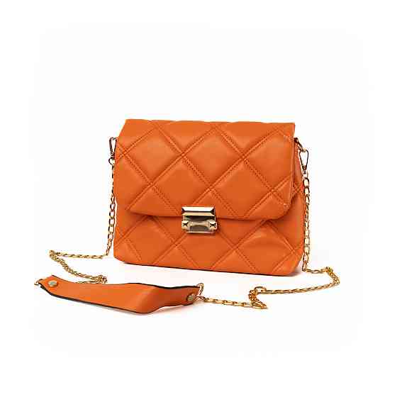 Сумка женская элегантная из качественного стеганого кожзама и длинной ручкой-цепочкой, Оранжевый Каменец-Подольский