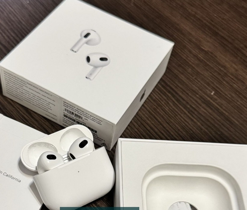 Оригінальні навушники AirPods 3 Lightning Charging Case Київ - фото 4