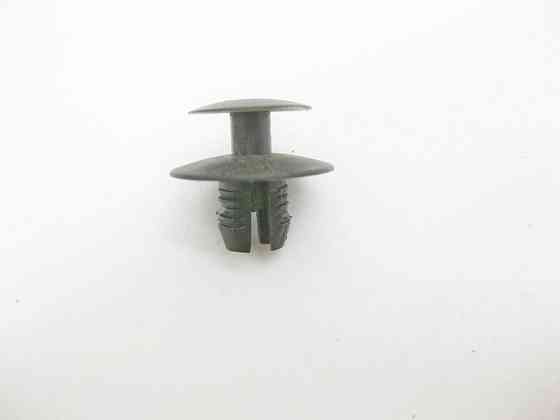 Mercedes-Benz  A0009907892 Кріпильна кліпса шумоізоляції капота Одеса