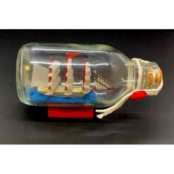 Сувенір Вітрильник у пляшці Київ