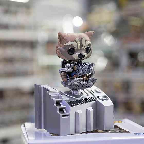 Ігрова фігурка Funko Pop! серії GOTG - Ракета на кораблі Днепр