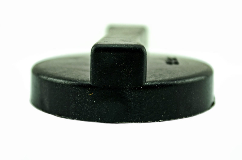 Крышка горловины 2108-2115 пластик маслозаливной Мукачево - изображение 2