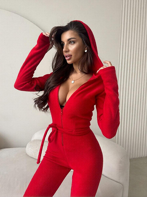 Жіночий стильний повсякденний велюровий комбінезон Червоний, 42/44 Одеса - фото 4