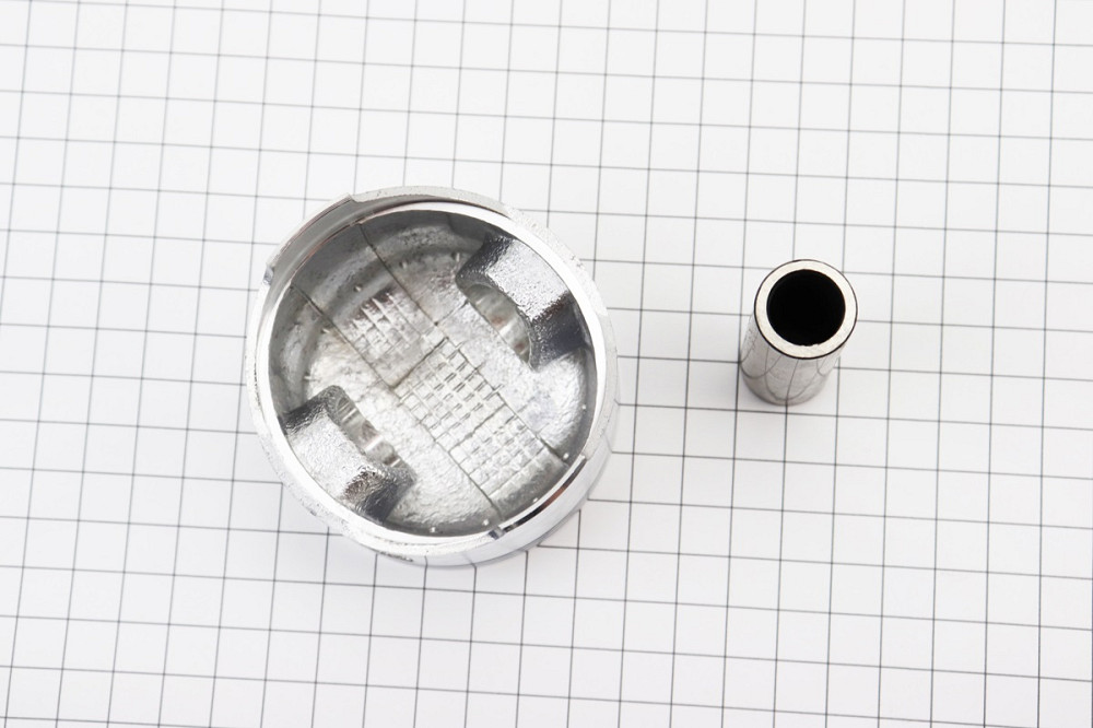 УЦІНКА Поршень к-кт 168F 68mm +0,25, (H-49mm, палець 18mm) (наліт іржі, див. фото) Киев - изображение 2