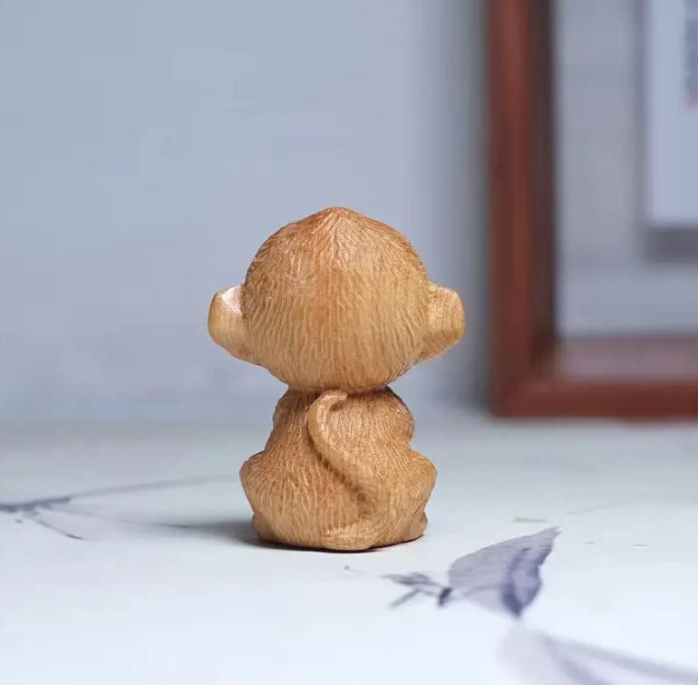 Дерев'яна фігурка мавпочки, сувенір з дерева, мавпочка подарунок, фігурка для інтер'єру. Розмір 4.8  Київ - фото 3