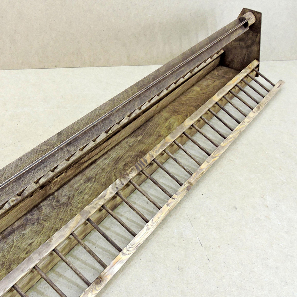 Деревянная кормушка для голубей 