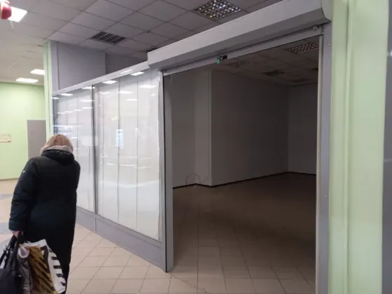 Аренда помещения в центре. ТЦ "Новый Центр" 12 кВт электричества. Подача света при отключениях Днепр