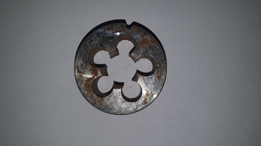 Плашка (лерка) метрична М27х3. СРСР. Харків - фото 1