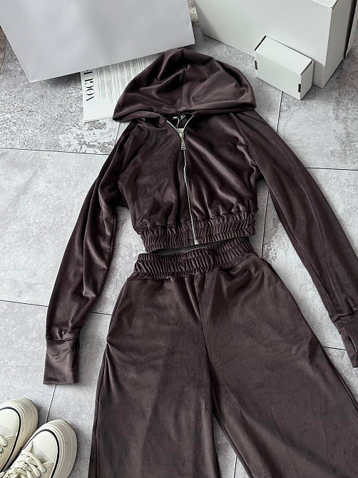 Женский повседневный велюровый костюм двойка с широкими брюками и укороченной кофтой плюшевый велюр Шоколад, 46/48 Одесса - изображение 1