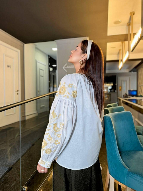 Женская праздничная вышиванка батал с золотой вышивкой 80% хлопок, 20% полиэстер 50 Одесса - изображение 2