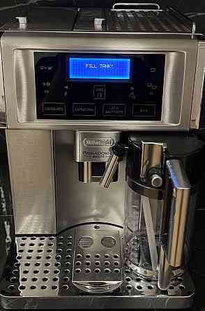 Кавомашина з капучинатором. Київ