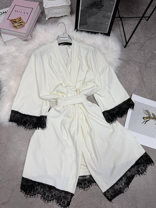 Женский домашний халат на запах велюр с кружевом Молочный, 48/52 Одесса - изображение 4