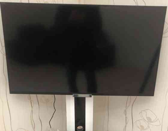 Телевізор Sony 42" з тумбою. Харків