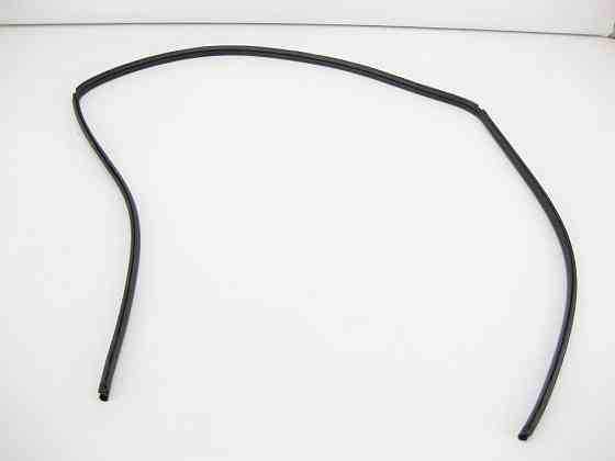 Mercedes-Benz  A2137820000 Гумовий ущільнювач скляного даху середня секція П-подібна E-Class W213 B-Class W247 EQA H243 Одеса