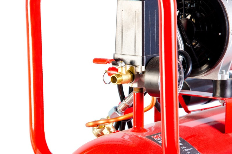 MPT Компресор безшумний MPT PROFI OIL FREE 24 л 800 Вт 1450 об/хв 7 атм мідна обмотка MAC80243S Коломия - фото 6