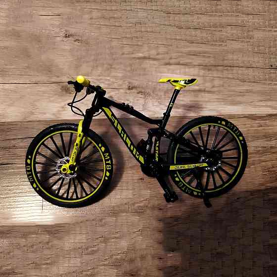 Фінгербайк RESTEQ, Металевий finger bike, Міні гірський фінгербайк, зменшена модель велосипеда 1:10 Київ