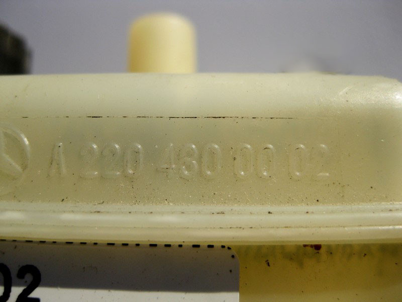 Mercedes-Benz  A2204300002 Бачок гальмівної рідини S-Class W220 CL C215 Одесса - изображение 4