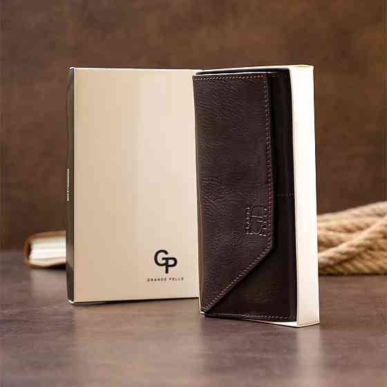 Горизонтальный клатч глянцевый на магните Шоколадный (GRANDE PELLE) Киев