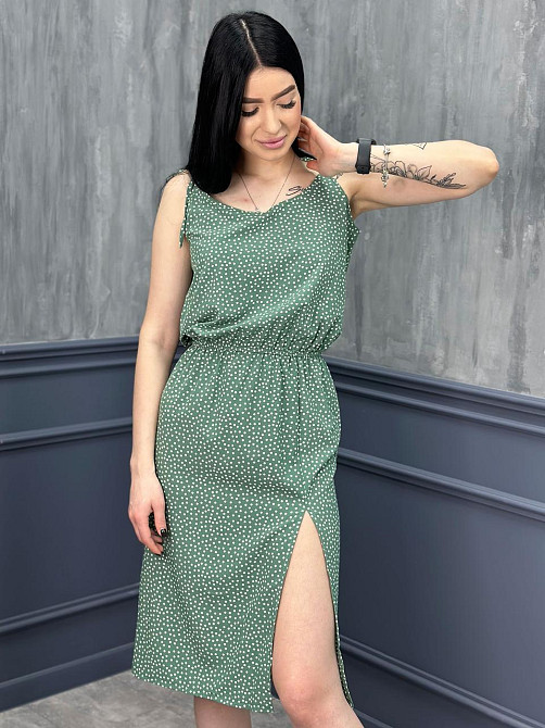 Летний сарафан с разрезом 