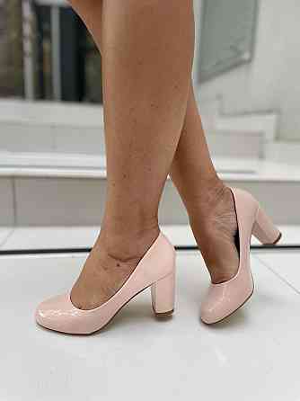 Туфлі жіночі YES MILE пудра еко-лак каблук 6см ( -1) Коломыя