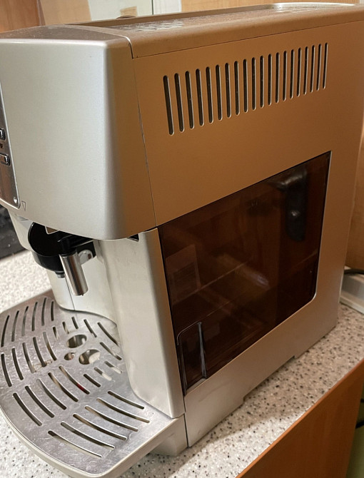 Кавомашина Delonghi ESAM 3500. Київ - фото 1