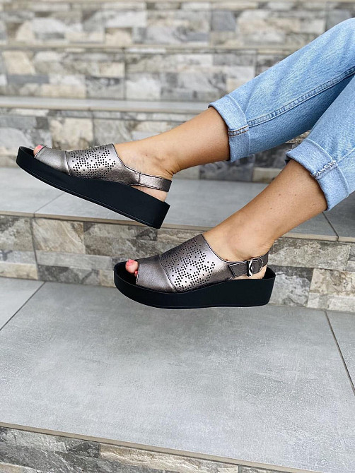 Injers Босоніжки жіночі срібні INJERS 436 літні шкіряні на танкетці / Стильні босоніжки р. 36, Коломыя - изображение 4