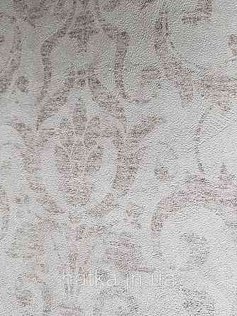 Обои флизелиновые эко Decoprint Essentials EE22561 под старину вензель завиток с потертостью розовые Киев