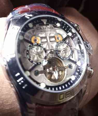 Механічний брендовий годинник з автопідзаводом. Київ