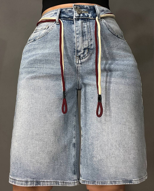 Шорти жіночі джинсові Liana 4-011 бермуди широкі довжина до колін пояс мотузка стрейчеві блакитні, блакитний, 26, 26, 70 см, 100 см Київ - фото 1