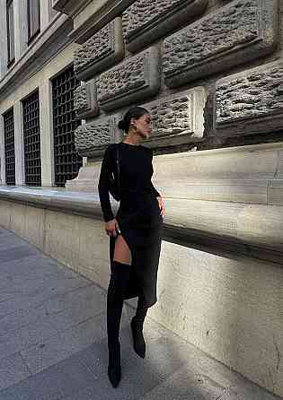 Жіноча елегантна міді сукня з привабливим розрізом Одеса