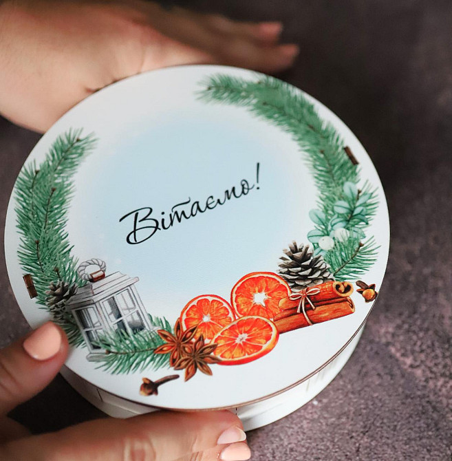 Подарунковий набір горіхів у дерев'яній коробочці 300 г. Новорічна. Одеса - фото 6